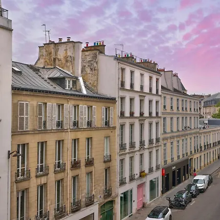 Chic Retreat, Marais *