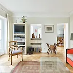 Chic Retreat, Marais